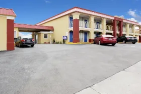 Photograph of Americas Best Value Inn, Weatherford