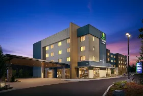 Photograph of Holiday Inn Express, Portland
