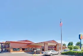 Photograph of Super 8, Albany