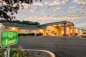 Photograph of Quality Inn, Albany