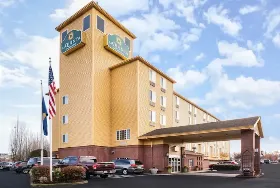 Photograph of La Quinta Inn & Suites, Portland