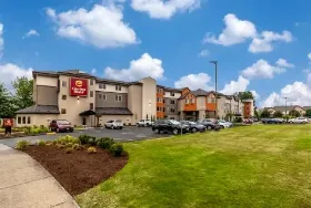 Photograph of Clarion Hotel Portland International Airport, Portland