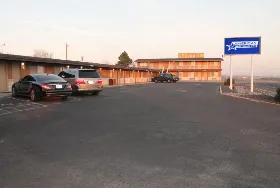 Photograph of Americas Best Value Inn, Boardman