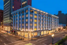 Photograph of Hi-Lo Hotel, Portland