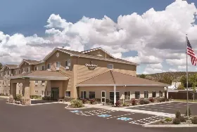 Photograph of Country Inn & Suites, Prineville