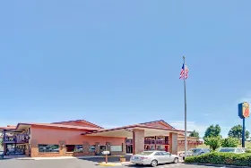 Photograph of Super 8, Albany