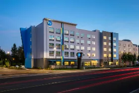Photograph of Tru By Hilton, Eugene