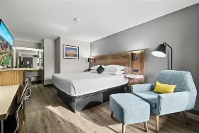 Photograph of Red Lion Inn & Suites Deschutes River Bend, Bend