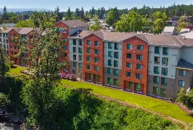 Photograph of Holiday Inn Express, Gladstone