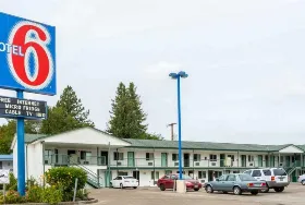 Photograph of Motel 6, Albany