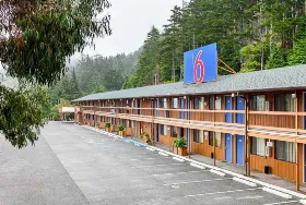 Photograph of Motel 6, Gold Beach