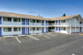 Photograph of Motel 6, Tigard