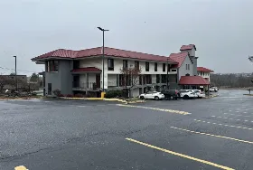 Photograph of HomeTowne Studios, Lancaster