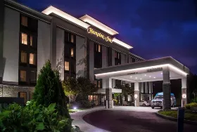Photograph of Hampton Inn, Frazer