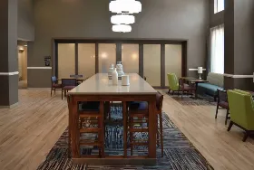 Photograph of Hampton Inn, Media