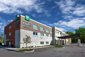 Photograph of Holiday Inn Express, New Castle