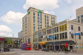 Photograph of Holiday Inn Express, Pittsburgh