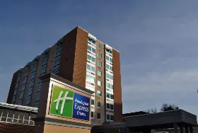 Photograph of Holiday Inn Express, Pittsburgh