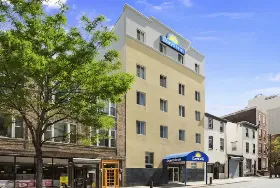Photograph of Days Inn, Philadelphia