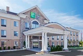 Photograph of Holiday Inn Express, Warminster