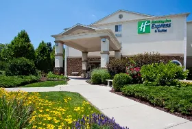 Photograph of Holiday Inn Express & Suites Allentown West, Allentown