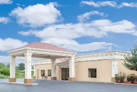 Photograph of Super 8, Danville