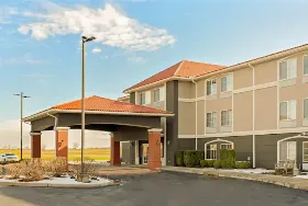 Photograph of La Quinta Inn & Suites, Ronks