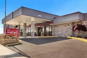 Photograph of Red Roof PLUS+ & Suites, Erie