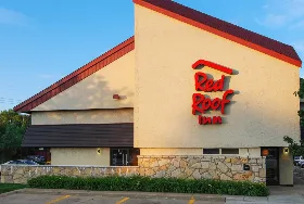 Photograph of Red Roof Inn, Washington