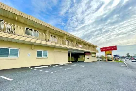 Photograph of Red Carpet Inn, Lancaster