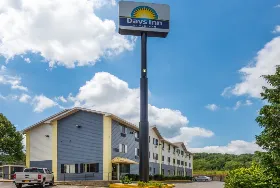 Photograph of Days Inn by Wyndham Somerset PA I-70 I-76, Somerset