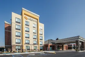 Photograph of La Quinta Inn & Suites by Wyndham Philadelphia Airport, Essington