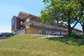 Photograph of Americas Best Value Inn, Coraopolis