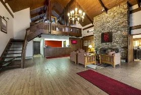 Photograph of Red Roof Inn & Suites, Hazleton