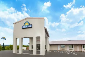 Photograph of Days Inn, Grantville