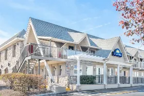 Photograph of Days Inn, Springfield