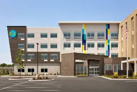 Photograph of Tru By Hilton, Easton