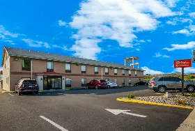Photograph of Red Roof Inn, Allentown