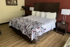 Photograph of Red Roof Inn, Clearfield