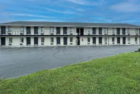 Photograph of Americas Best Value Inn, Lancaster