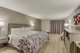 Photograph of Red Roof Inn & Suites, Middletown