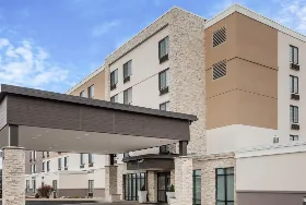 Photograph of Holiday Inn Express, Woonsocket