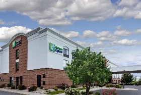 Photograph of Holiday Inn Express, Coventry