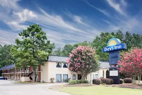 Photograph of Days Inn, Gable