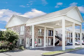Photograph of Days Inn, Manning