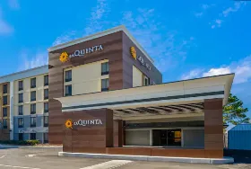Photograph of La Quinta Inn, Columbia