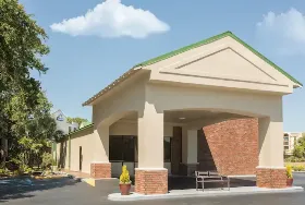 Photograph of Days Inn, Mt Pleasant