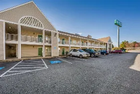 Photograph of HomeTowne Studios, Spartanburg