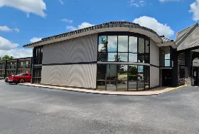Photograph of Red Roof Inn & Suites, Duncan