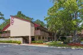 Photograph of Red Roof Inn, Hilton Head Island